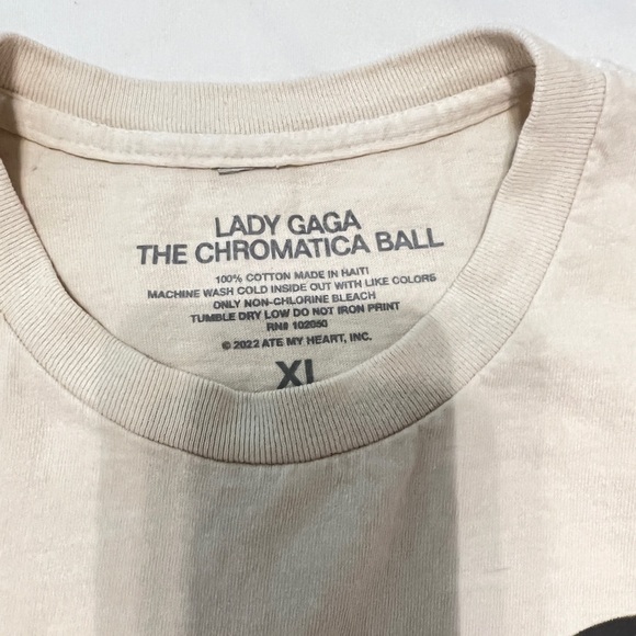 Concert shirt from Houston show on September 13, 2022. Size xl - Picture 3 of 3